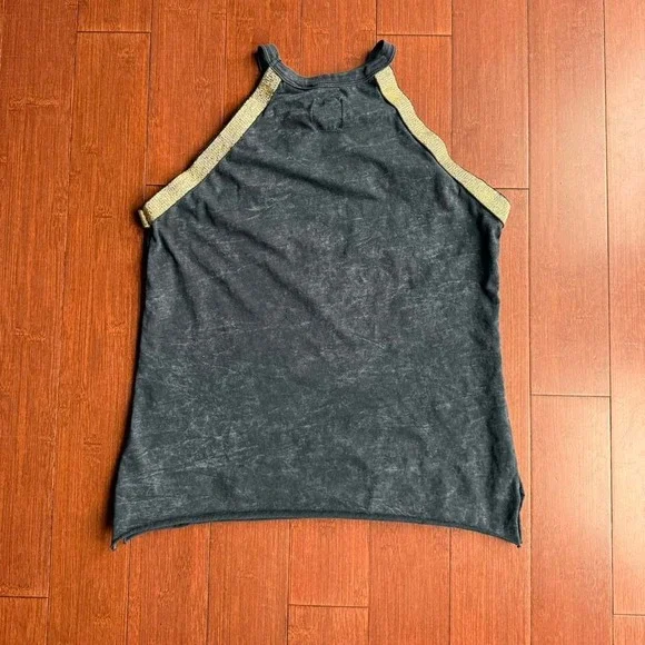 Black‎ and Gold Motorcycle Tank - Picture 4 of 8